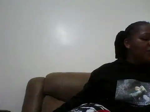 Snapshot of sexy_dove chatting on June 19, 2026, 3:27 pm sexy dove online show from June 19, 2026, 3:27 pm