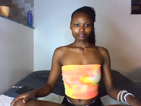 Lanita Lata online show from May 18, 2026, 7:41 pm