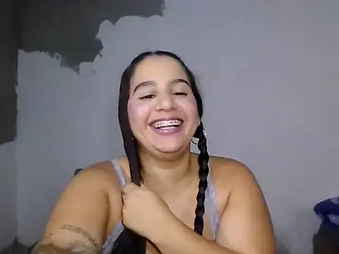 tifanny27 online show from May 18, 2026, 10:04 pm