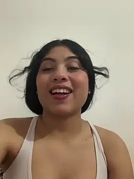 Snapshot of Paula-sinz chatting on June 10, 2026, 12:22 am Paula-sinz online show from June 10, 2026, 12:22 am