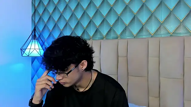 Sofia-Ethan online show from July 5, 2026, 1:40 pm