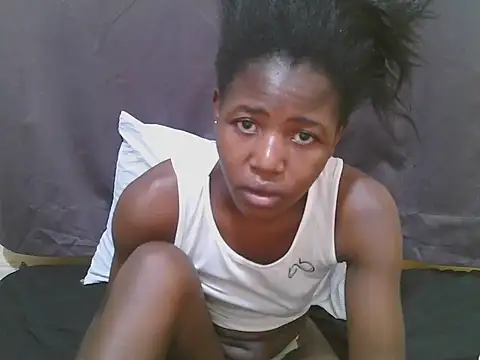 Snapshot of Sweet-tatiana chatting on June 19, 2026, 11:03 am Sweet-tatiana online show from June 19, 2026, 11:03 am