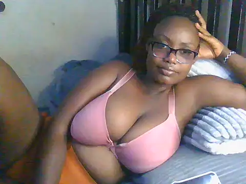 Snapshot of Sexy-Mish chatting on May 24, 2026, 7:08 pm Sexy-Mish online show from May 24, 2026, 7:08 pm
