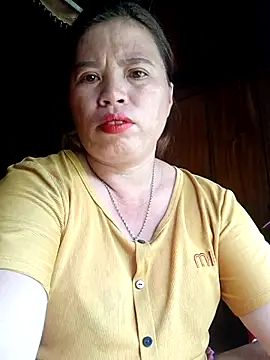 -Yeyi- online show from July 4, 2026, 6:19 am