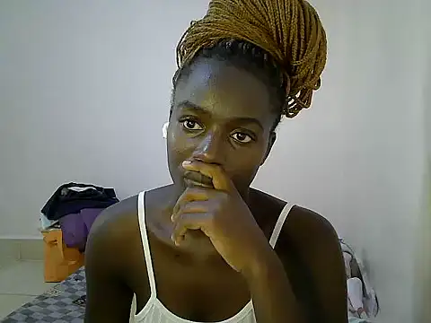 Snapshot of BUNNY_BLISS1 chatting on May 23, 2026, 12:42 pm BUNNY BLISS1 online show from May 23, 2026, 12:42 pm