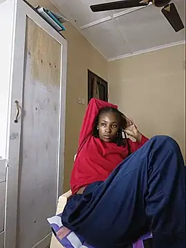Snapshot of slim_ebon chatting on June 29, 2026, 11:32 am slim ebon online show from June 29, 2026, 11:32 am