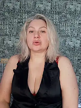 Snapshot of MissisXL chatting on May 31, 2026, 6:10 am MissisXL online show from May 31, 2026, 6:10 am