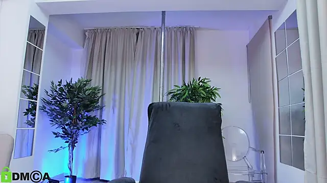 LanaKream online show from June 10, 2026, 6:18 pm