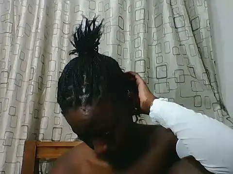 Darkpretty23 online show from July 14, 2026, 2:05 am