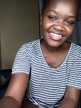 Snapshot of little_creamy chatting on May 18, 2026, 4:13 pm little creamy online show from May 18, 2026, 4:13 pm