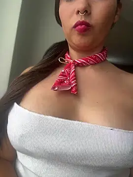 Snapshot of Catalina_kiss chatting on May 16, 2026, 9:13 pm Catalina kiss online show from May 16, 2026, 9:13 pm