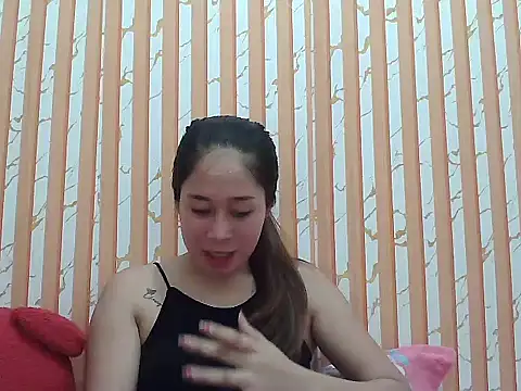 urcherryasian online show from May 31, 2026, 6:20 pm