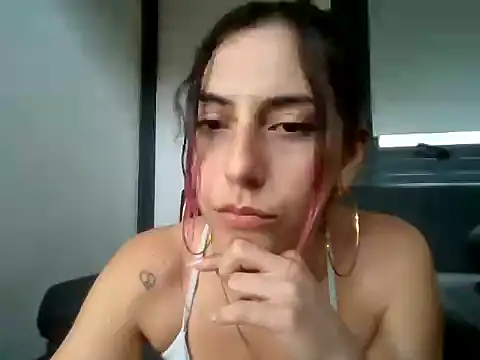 LatinDolliee online show from July 13, 2026, 6:22 pm