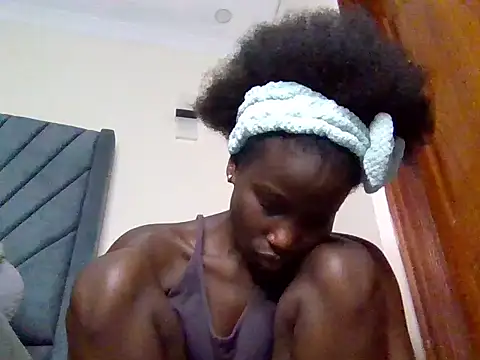 Snapshot of slimy_gal12 chatting on July 10, 2026, 9:56 am slimy gal12 online show from July 10, 2026, 9:56 am