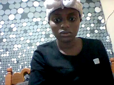 Snapshot of liligal chatting on July 10, 2026, 3:33 am liligal online show from July 10, 2026, 3:33 am