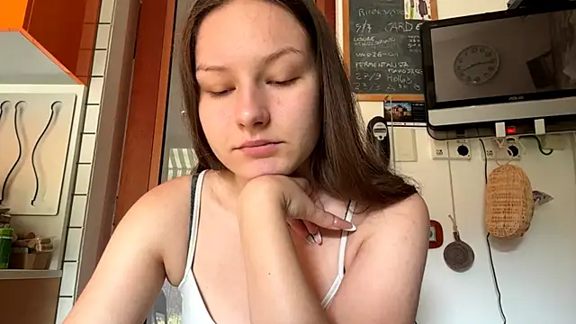 Snapshot of ShaylaChong chatting on July 14, 2026, 7:13 am ShaylaChong online show from July 14, 2026, 7:13 am