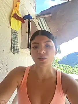 Snapshot of Bella_Jane_hot chatting on June 14, 2026, 3:14 pm Bella Jane hot online show from June 14, 2026, 3:14 pm