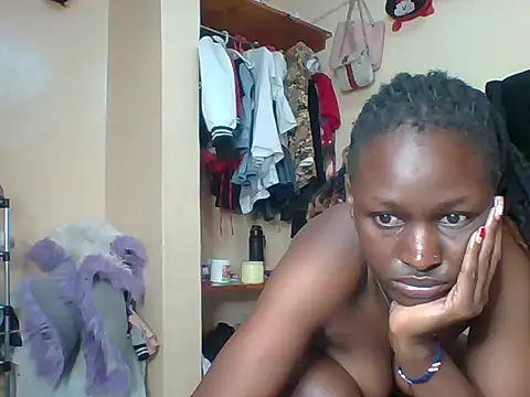 Snapshot of petite_cuteass chatting on May 29, 2026, 3:37 am petite cuteass online show from May 29, 2026, 3:37 am