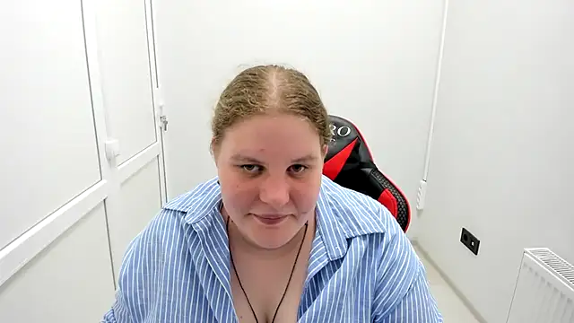 Bella shyy  online show from June 11, 2026, 2:04 pm