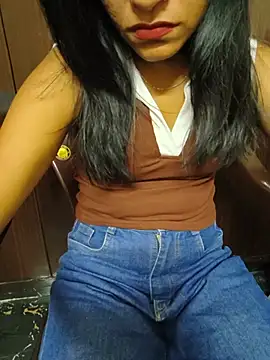 Shanaya 001 online show from May 23, 2026, 5:45 am