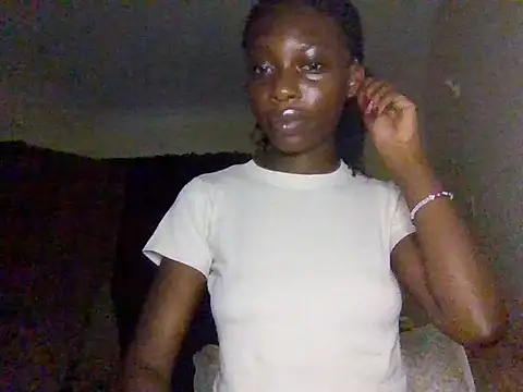 Snapshot of miss_petite0 chatting on May 25, 2026, 7:58 am miss petite0 online show from May 25, 2026, 7:58 am