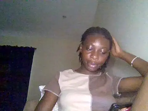 Snapshot of miss_petite0 chatting on May 26, 2026, 7:04 am miss petite0 online show from May 26, 2026, 7:04 am