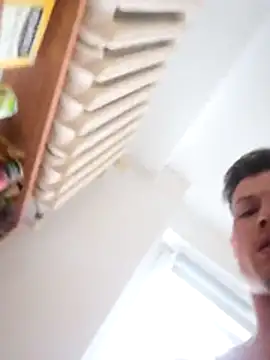 Snapshot of cleanBandzio chatting on July 5, 2026, 4:47 pm cleanBandzio online show from July 5, 2026, 4:47 pm