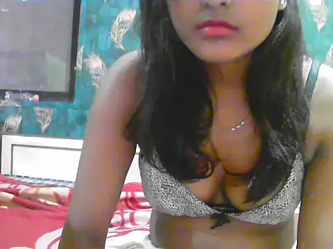 Diana Penty online show from May 25, 2026, 6:36 pm