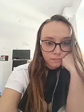 Snapshot of MissDiavoletta chatting on May 17, 2026, 12:45 pm MissDiavoletta online show from May 17, 2026, 12:45 pm