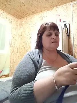 LisichkaOksana online show from July 7, 2026, 8:24 pm