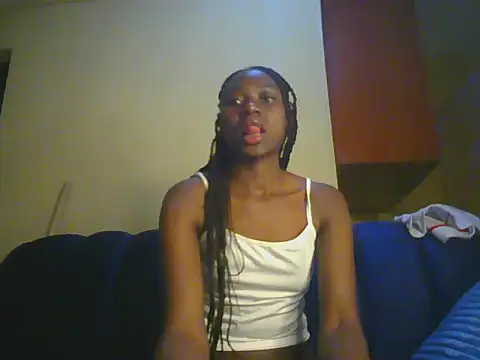 Preetygirlyz online show from July 13, 2026, 6:27 am