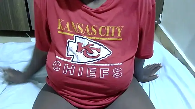 Snapshot of RawHoneyXo- chatting on May 29, 2026, 10:46 am RawHoneyXo- online show from May 29, 2026, 10:46 am