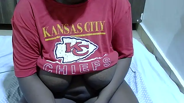 Snapshot of RawHoneyXo- chatting on May 30, 2026, 11:40 am RawHoneyXo- online show from May 30, 2026, 11:40 am