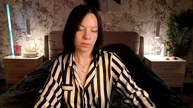 Shirley Hartt online show from May 23, 2026, 12:20 pm