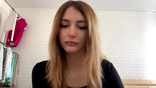 Snapshot of CicelyScolnik chatting on May 30, 2026, 9:39 am CicelyScolnik online show from May 30, 2026, 9:39 am