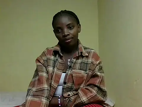 Snapshot of Alianamilly0 chatting on July 21, 2026, 3:53 am Alianamilly0 online show from July 21, 2026, 3:53 am