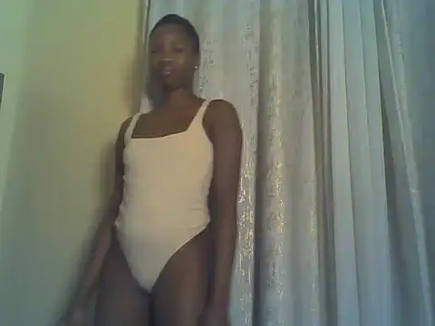 Cuteebony16 online show from May 28, 2026, 6:16 pm