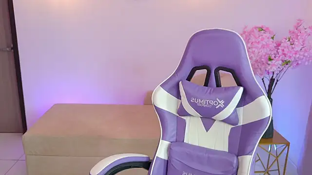 mayavexx online show from July 17, 2026, 4:56 pm