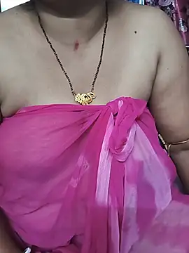 Snapshot of Curvy_Jyoti chatting on August 2, 2026, 5:22 pm Curvy Jyoti online show from August 2, 2026, 5:22 pm