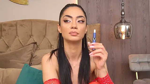 Snapshot of VivienneStark chatting on July 11, 2026, 6:43 pm VivienneStark online show from July 11, 2026, 6:43 pm