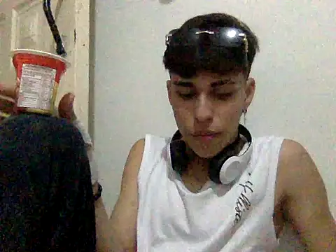 andrytedu 20 online show from May 31, 2026, 2:42 am