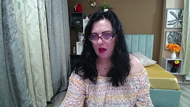 ValerieSmithsx online show from May 31, 2026, 5:48 am