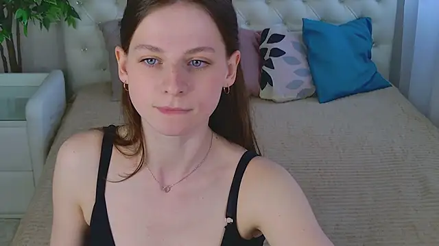 Snapshot of Dolce_moments_ chatting on May 27, 2026, 12:35 pm Dolce moments online show from May 27, 2026, 12:35 pm