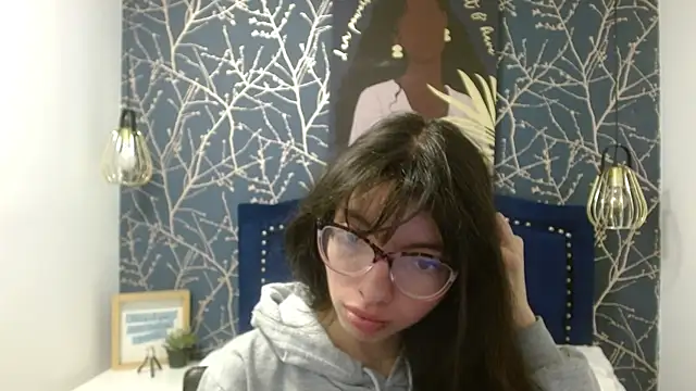 Snapshot of Allyshon_ chatting on May 30, 2026, 8:28 pm Allyshon online show from May 30, 2026, 8:28 pm