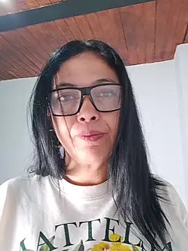 Snapshot of Scarlett_Valnyx chatting on May 27, 2026, 12:57 pm Scarlett Valnyx online show from May 27, 2026, 12:57 pm