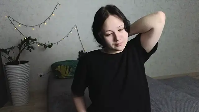 Snapshot of Tori_cute chatting on May 25, 2026, 12:05 am Tori cute online show from May 25, 2026, 12:05 am