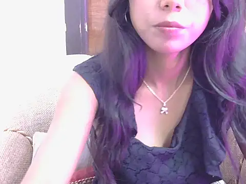 Snapshot of iliyana-20 chatting on May 23, 2026, 5:23 am iliyana-20 online show from May 23, 2026, 5:23 am