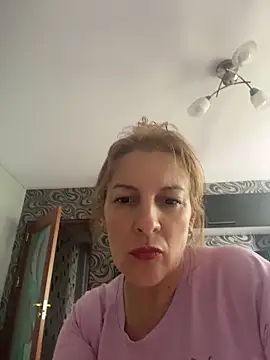 Snapshot of Hot-Milf4U chatting on May 20, 2026, 9:26 am Hot-Milf4U online show from May 20, 2026, 9:26 am