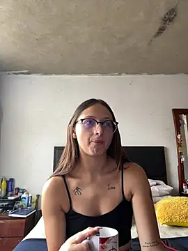 Snapshot of aria_rousse3 chatting on June 2, 2026, 2:08 pm aria rousse3 online show from June 2, 2026, 2:08 pm