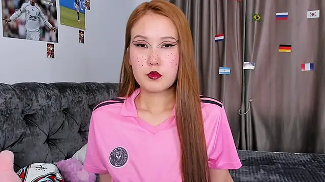 cinnamonpiegirl online show from June 20, 2026, 3:20 am